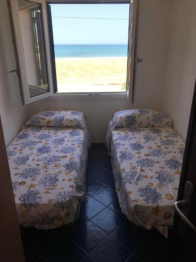 Villa La Casa Sulla Spiaggia à Balestrate Extérieur photo